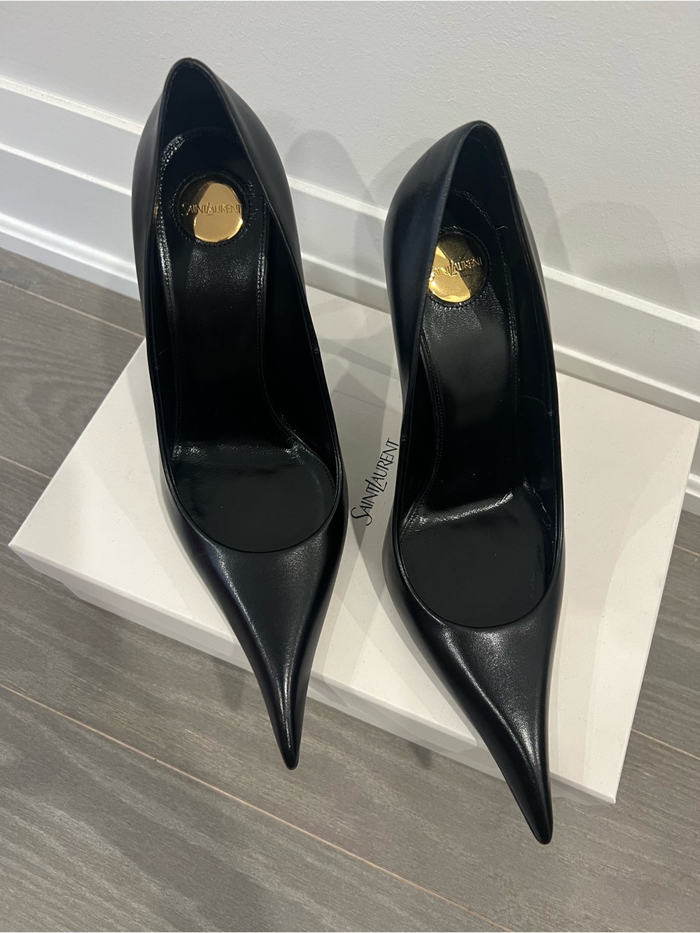 SAINT LAURENT ÉLYSÉE 105 PUMPS – BLACK LEATHER - Picture 6 of 9